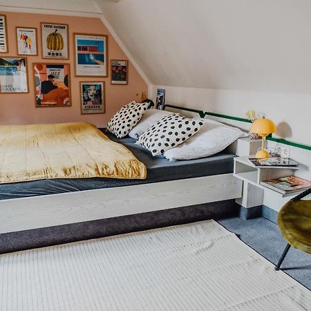 Sleepart Room For 3 Целле Екстер'єр фото