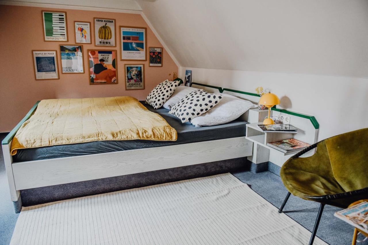 Sleepart Room For 3 Целле Екстер'єр фото